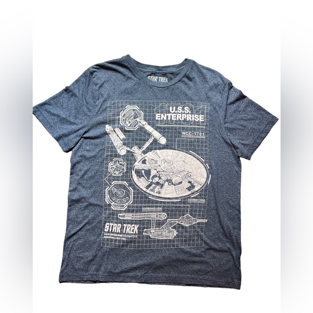 Star Trek U.S.S Enterprise Tshirt Size Medium